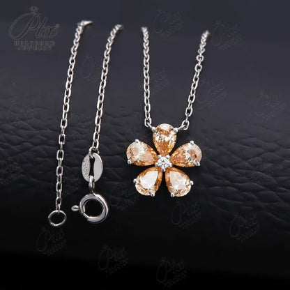 Dainty Moissanite five-leaf Flower Pendant Necklace Niche Light Luxury 925 Sterling Silver Chain Necklace Choker for Women Friend Gift